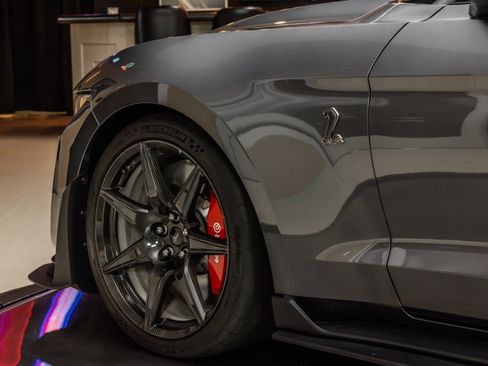Used 2022 Ford Mustang Shelby GT500 w/ Carbon Fiber Track Pack RWD image 31