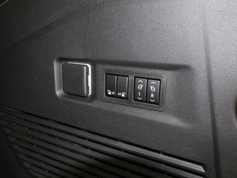 New 2026 GMC Yukon XL Denali w/ LPO, Floor Liner Package AWD/4WD image 7