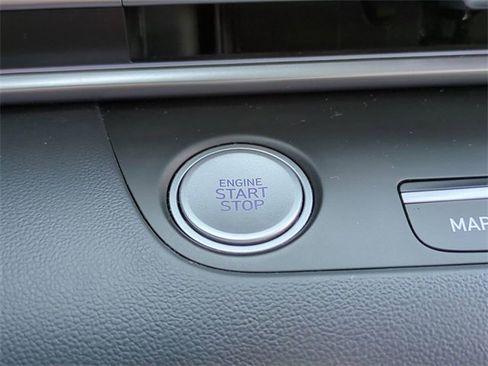 Used 2024 Hyundai Elantra SEL w/ Convenience Package image 26