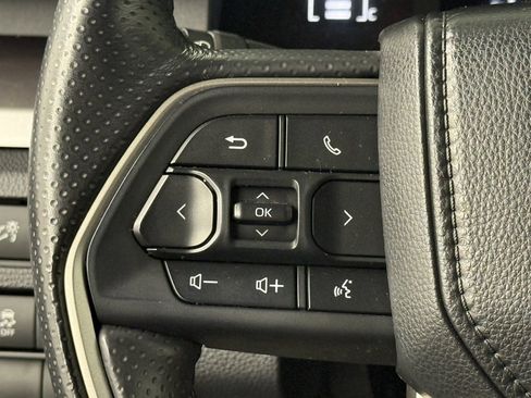 Used 2025 Toyota 4Runner SR5 image 19