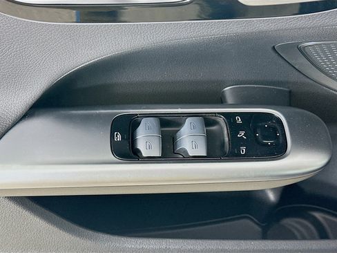 Used 2026 Mercedes-Benz C 300 4MATIC Sedan image 22