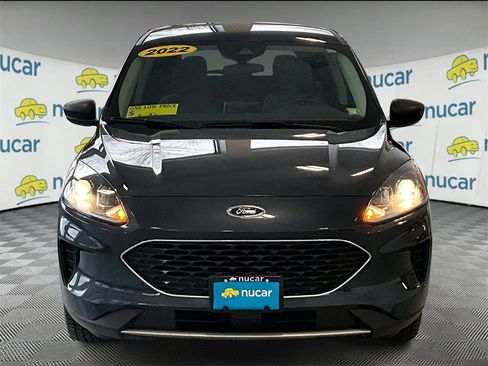 Used 2022 Ford Escape SE w/ Cold Weather Package image 2