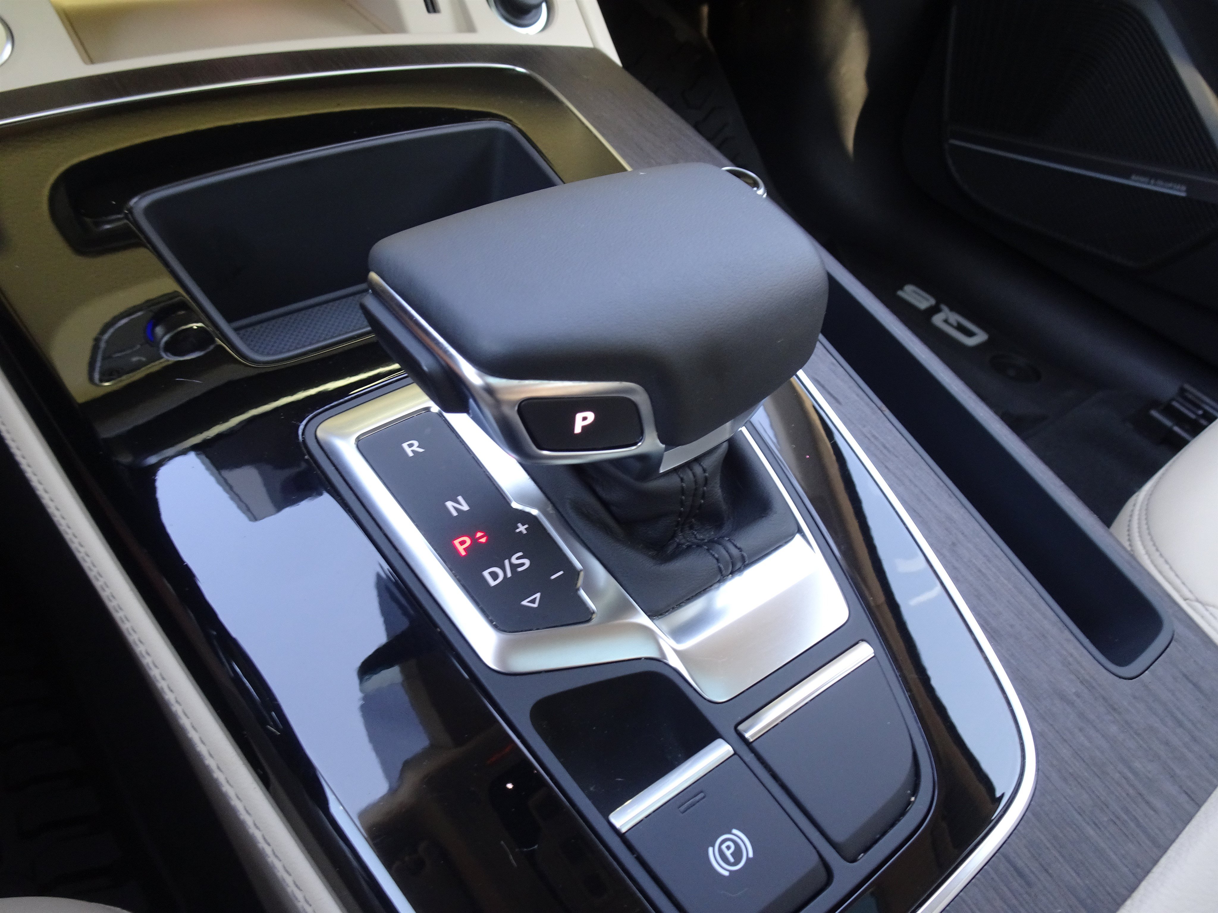 Certified 2024 Audi Q5 Premium Plus AWD/4WD image 11