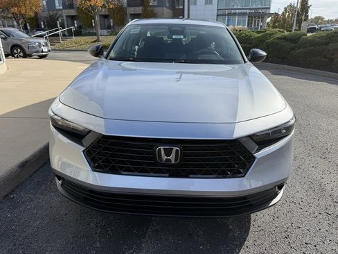 New 2025 Honda Accord SE image 11
