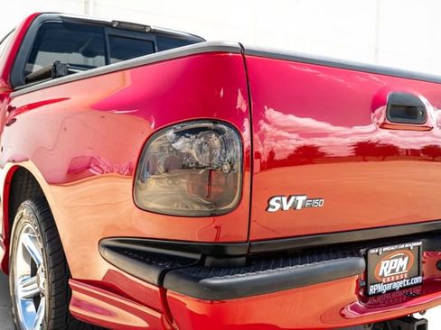 Used 2003 Ford F150 Lightning RWD image 12