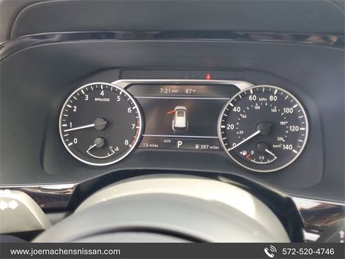 New 2025 Nissan Pathfinder SV image 17