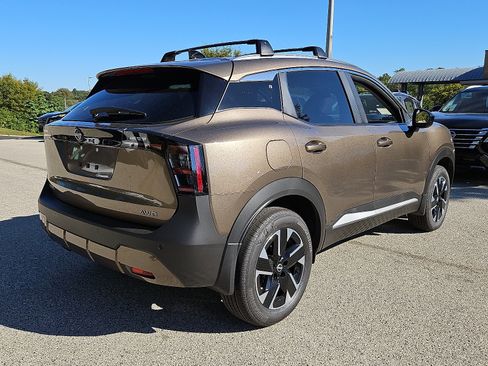 New 2026 Nissan Kicks SV w/ SV Premium Package image 5