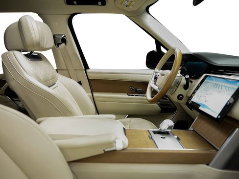 Used 2024 Land Rover Range Rover SV image 60