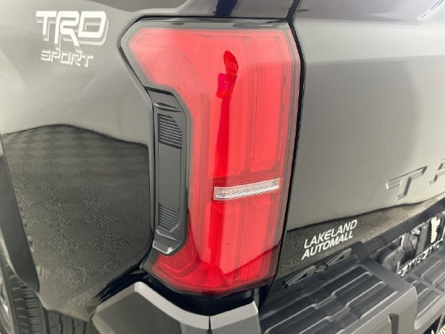 Used 2024 Toyota Tacoma TRD Sport AWD/4WD image 24