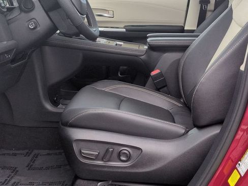Certified 2026 Toyota Sienna Limited FWD image 12