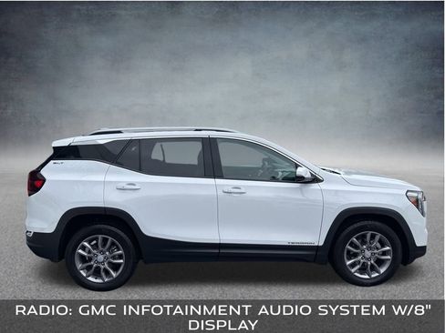Used 2022 GMC Terrain SLT image 7