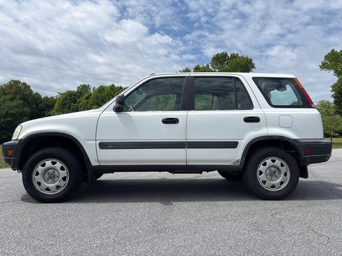 Used 2001 Honda CR-V LX image 2