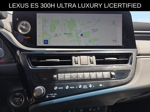 Used 2024 Lexus ES 300h Ultra Luxury w/ Accessory Package (Z1) FWD image 26