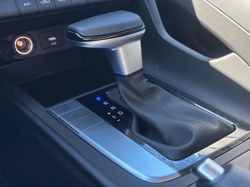 New 2026 Hyundai Elantra SE image 18