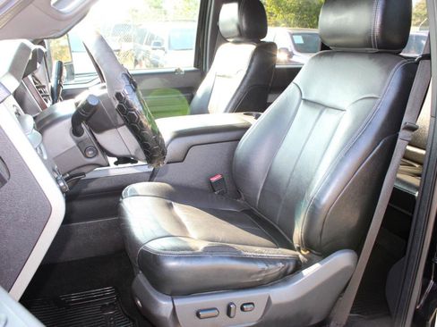 Used 2016 Ford F250 Lariat w/ Lariat Ultimate Package AWD/4WD image 12