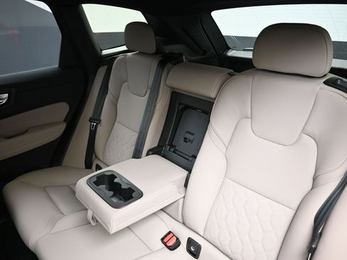 New 2026 Volvo XC60 B5 Plus w/ Protection Package Premier image 20