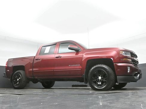 Used 2017 Chevrolet Silverado 1500 LT w/ All Star Edition image 30
