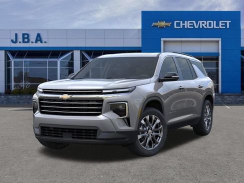 New 2026 Chevrolet Traverse LT w/ Sun and Wheel Package FWD image 6