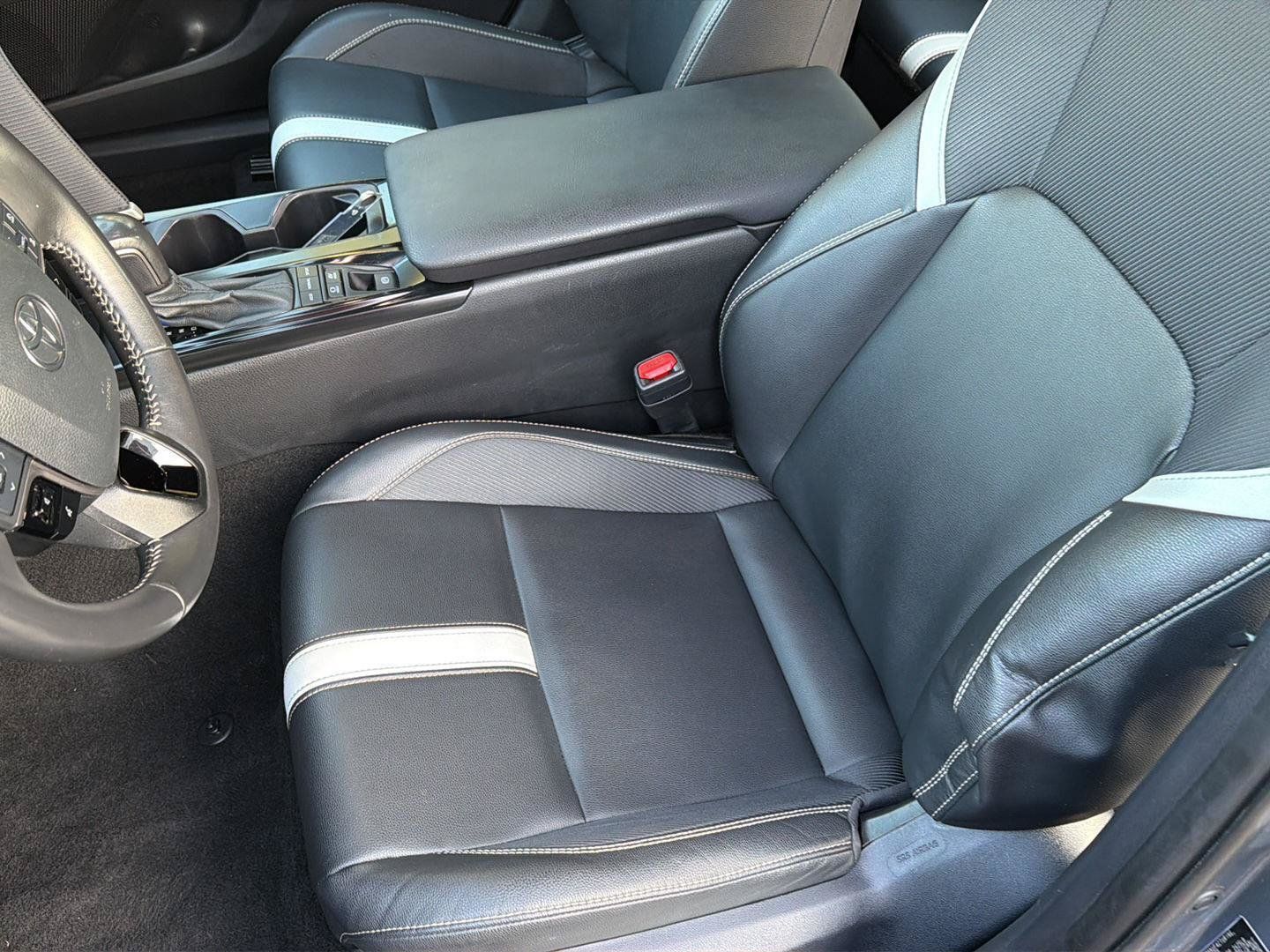 Certified 2025 Toyota Camry SE FWD image 29