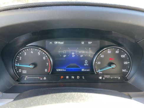 Used 2022 Ford Explorer XLT image 18