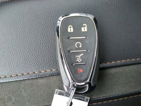 Used 2019 Chevrolet Blazer Premier w/ Sun and Wheels Package image 18