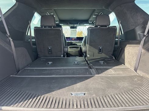 Used 2025 Cadillac Escalade Sport Platinum w/ LPO, Floor Liner Package image 44