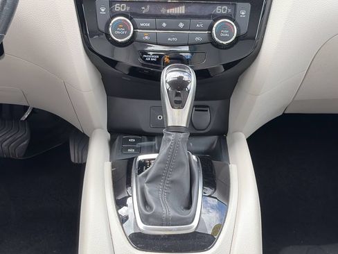 Used 2022 Nissan Rogue Sport SL w/ Premium Package AWD/4WD image 15