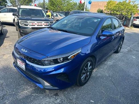 Used 2023 Kia Forte LXS w/ LXS Technology Package FWD image 1