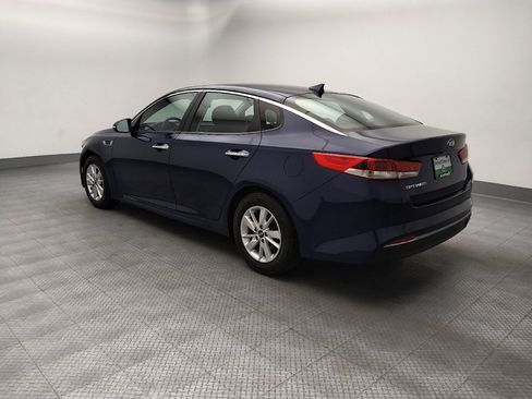 Used 2017 Kia Optima LX w/ Convenience Package FWD image 3
