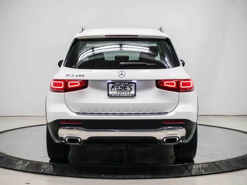 Used 2023 Mercedes-Benz GLB 250 image 3