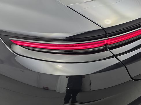 Certified 2025 Porsche Panamera 4 AWD/4WD image 36