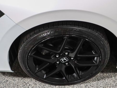 Used 2023 Honda Civic Sport image 11