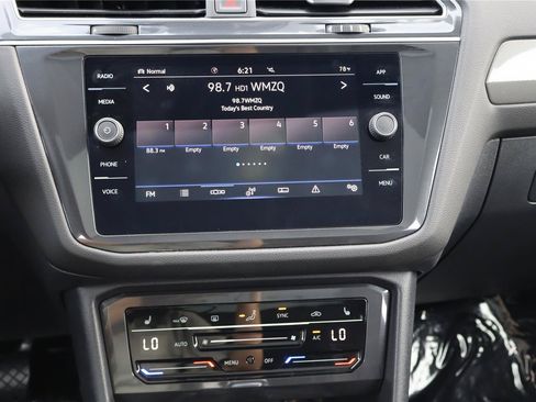 Certified 2023 Volkswagen Tiguan SE AWD/4WD image 19