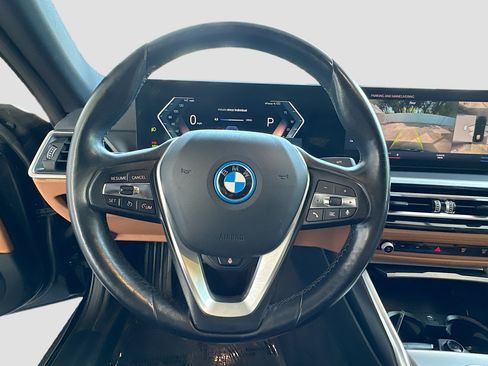 Used 2023 BMW i4 eDrive40 w/ Premium Package RWD image 11