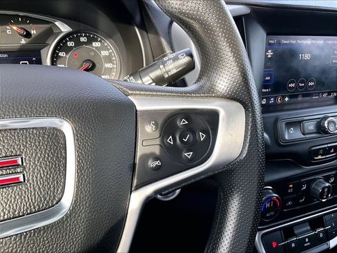 Used 2022 GMC Terrain SLE w/ Driver Convenience Package image 24