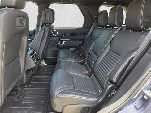 Certified 2025 Land Rover Discovery S AWD/4WD image 19