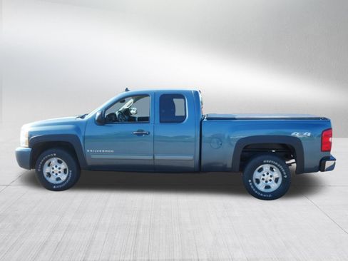 Used 2009 Chevrolet Silverado 1500 LT w/ Power Pack Plus AWD/4WD image 4