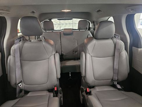 Used 2021 Toyota Sienna XLE w/ XLE Plus Package AWD/4WD image 20