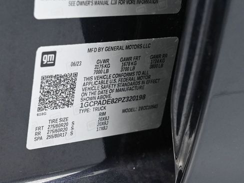 Used 2023 Chevrolet Silverado 1500 RST image 18