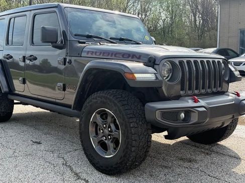 Used 2019 Jeep Wrangler Unlimited Rubicon w/ Advanced Safety Group AWD/4WD image 2