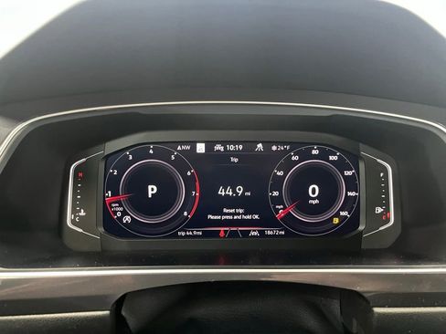 Used 2024 Volkswagen Tiguan SEL R-Line image 23