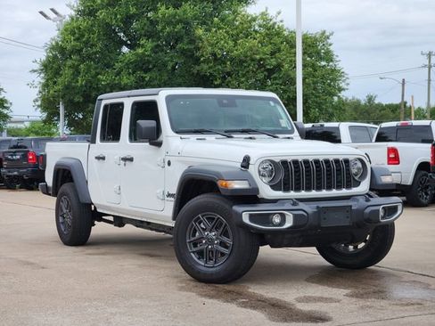 Used 2025 Jeep Gladiator Sport AWD/4WD image 1