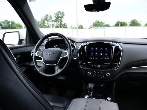 Used 2023 Chevrolet Traverse RS w/ LPO, Floor Liner Package AWD/4WD image 26