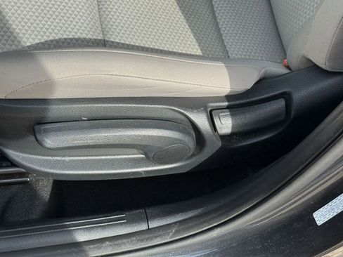 Used 2025 Kia Soul LX w/ LX Technology Package image 22