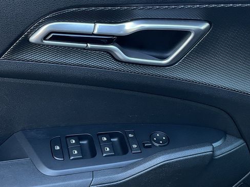 Used 2025 Kia Sportage LX image 12