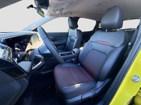 New 2025 Nissan Kicks SR image 20