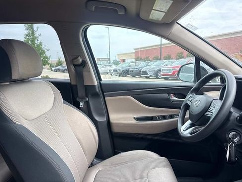 Used 2019 Hyundai Santa Fe SE FWD image 13