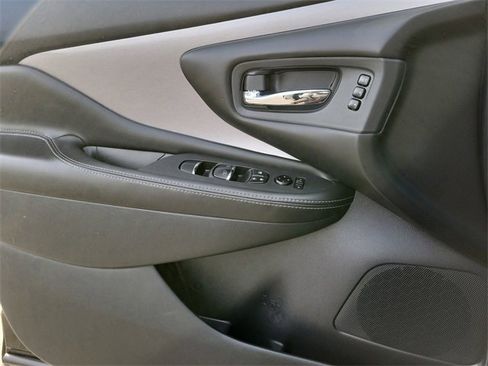 Used 2021 Nissan Murano SL image 22