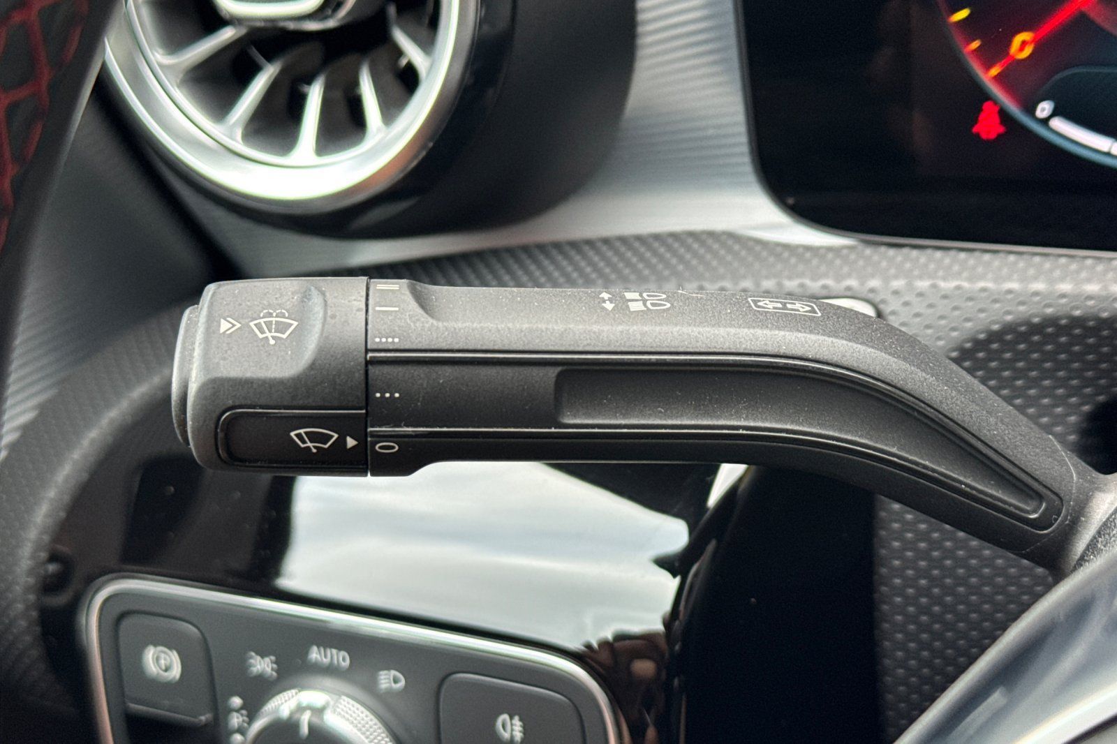 Used 2022 Mercedes-Benz CLA 250 image 30