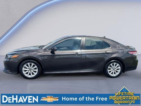 Used 2019 Toyota Camry LE w/ Convenience Package FWD image 3